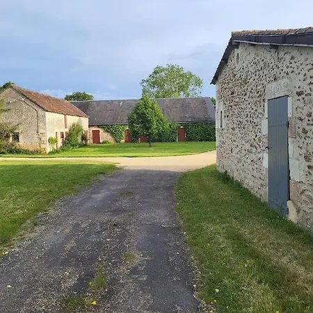 La Ferme Des Cosses La Bussiere (Vienne)
